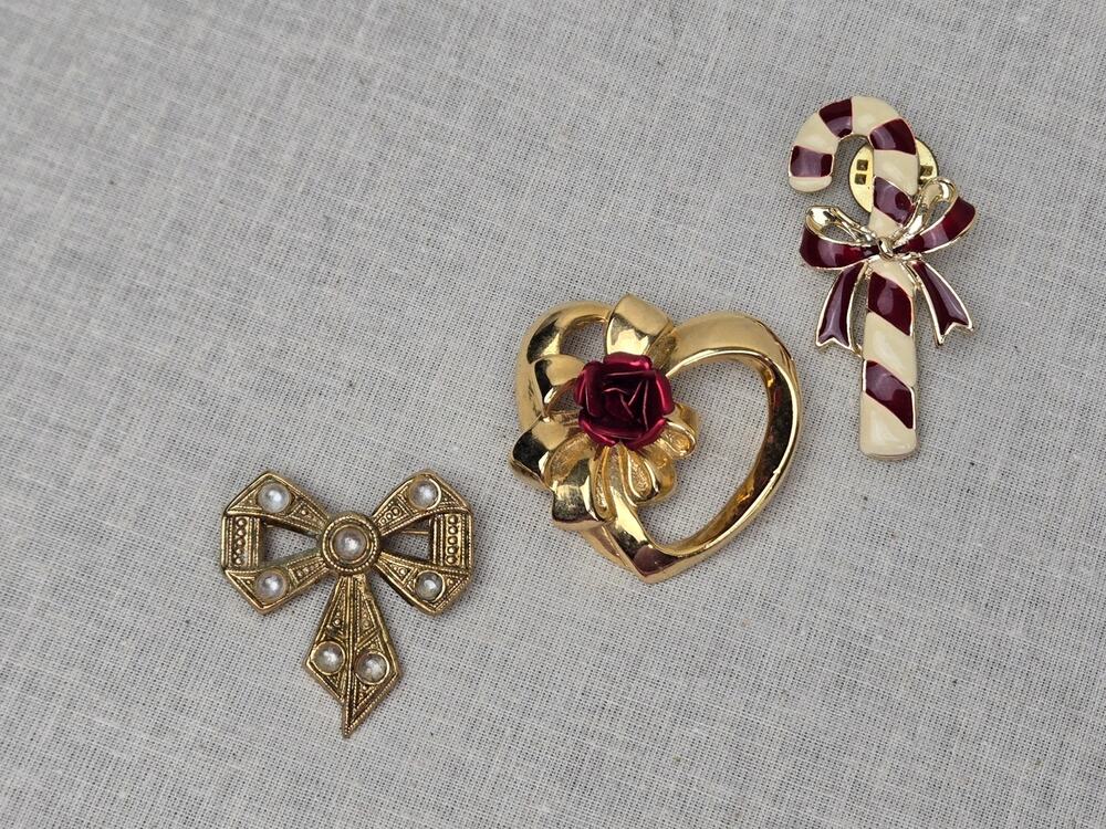 3 Brooch Bundle ~ Candy Cane pin ~ Gold Heart w/ Rose ~ Ribbon w/ tiny pearls